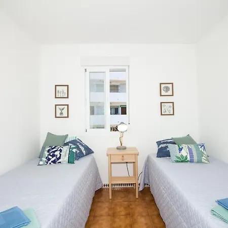 A Cozy And Elegant Townhouse Across The *