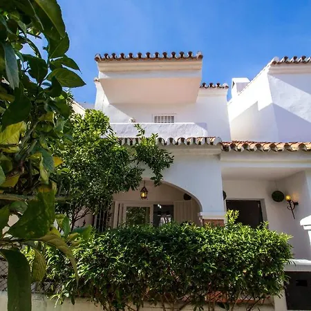 בית נופש A Cozy And Elegant Townhouse Across The טורה דה בנגאלבון