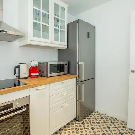 A Cozy And Elegant Townhouse Across The בית נופש *