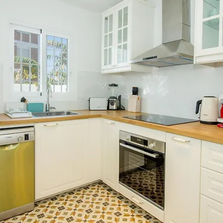 בית נופש A Cozy And Elegant Townhouse Across The טורה דה בנגאלבון