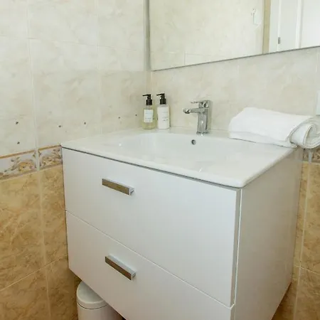 בית נופש A Cozy And Elegant Townhouse Across The