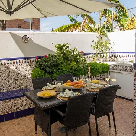בית נופש A Cozy And Elegant Townhouse Across The *